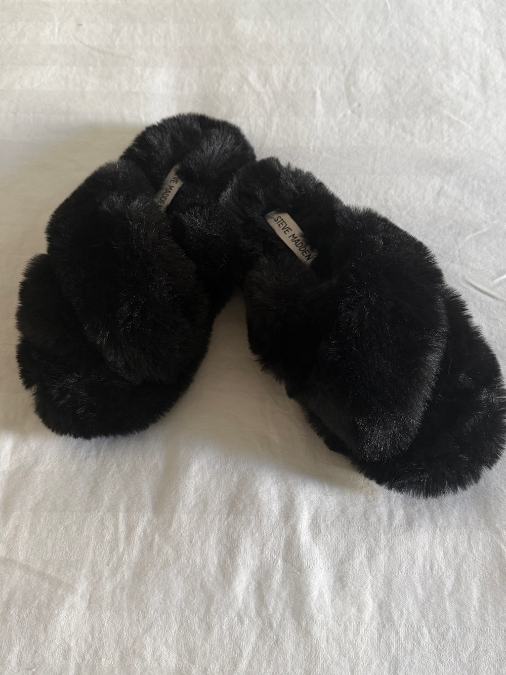 Steve Madden Black Plush Cross-Band Slide Slippers NWOT